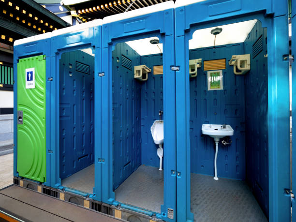 Porta potty delivery and setup in Millbury, OH